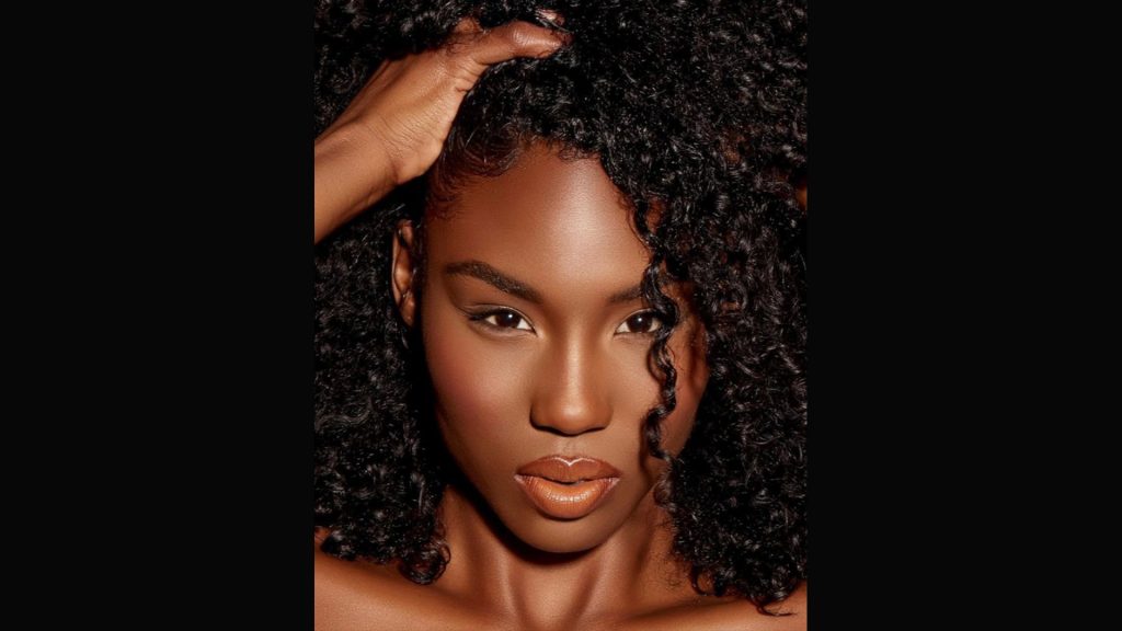 Hot girl stunner! 7 tips for bronzed skin ready for summer